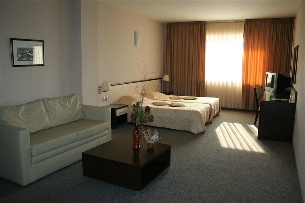 Kendros Hotel Plovdiv Esterno foto